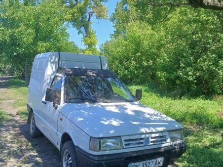 Фиат Fiorino 1992 в Полтаве на Automoto.ua Белый Фиат Fiorino, объемом двигателя 1.7 л и пробегом 27 тыс. км за 1700 $, фото 1 на Automoto.ua