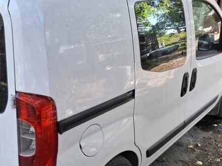 Белый Фиат Fiorino, объемом двигателя 1.4 л и пробегом 190 тыс. км за 10000 $, фото 1 на Automoto.ua