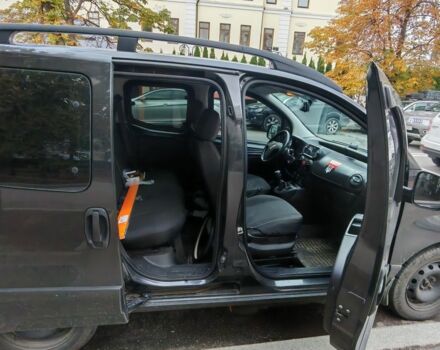Черный Фиат Fiorino, объемом двигателя 1.2 л и пробегом 244 тыс. км за 5200 $, фото 4 на Automoto.ua