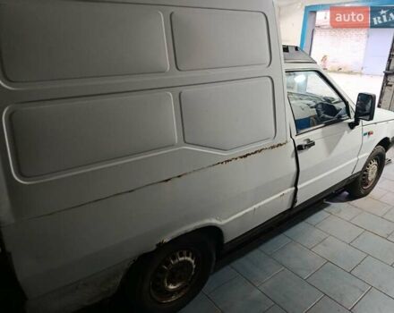 Фиат Fiorino, объемом двигателя 0 л и пробегом 289 тыс. км за 350 $, фото 1 на Automoto.ua