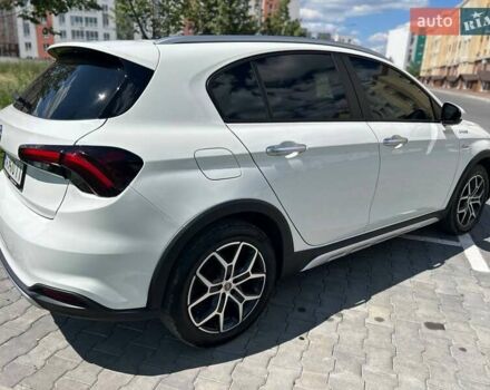 Белый Фиат Tipo Cross, объемом двигателя 1 л и пробегом 13 тыс. км за 16400 $, фото 23 на Automoto.ua