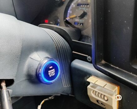 Форд Аэростар 1991 в Чернигове на Automoto.ua Синий Форд Аэростар, объемом двигателя 3 л и пробегом 80 тыс. км за 4000 $, фото 5 на Automoto.ua