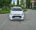 Белый Форд Б-Макс, объемом двигателя 1 л и пробегом 148 тыс. км за 3999 $, фото 1 на Automoto.ua