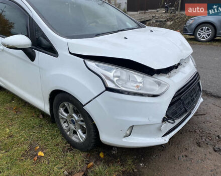 Белый Форд Б-Макс, объемом двигателя 1 л и пробегом 152 тыс. км за 4500 $, фото 9 на Automoto.ua