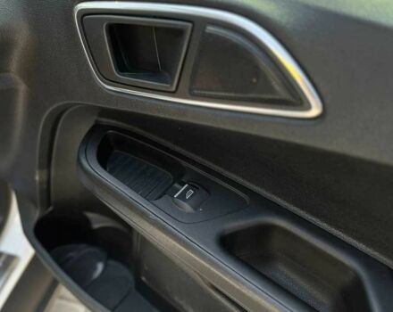 Белый Форд Б-Макс, объемом двигателя 1 л и пробегом 153 тыс. км за 7100 $, фото 19 на Automoto.ua