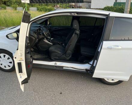 Белый Форд Б-Макс, объемом двигателя 1 л и пробегом 170 тыс. км за 6200 $, фото 7 на Automoto.ua