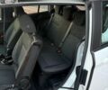 Белый Форд Б-Макс, объемом двигателя 1 л и пробегом 65 тыс. км за 7300 $, фото 4 на Automoto.ua