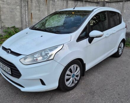 Белый Форд Б-Макс, объемом двигателя 1.5 л и пробегом 123 тыс. км за 5500 $, фото 1 на Automoto.ua
