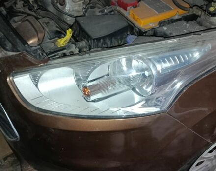 Коричневий Форд Б-Макс, об'ємом двигуна 1 л та пробігом 126 тис. км за 1700 $, фото 5 на Automoto.ua