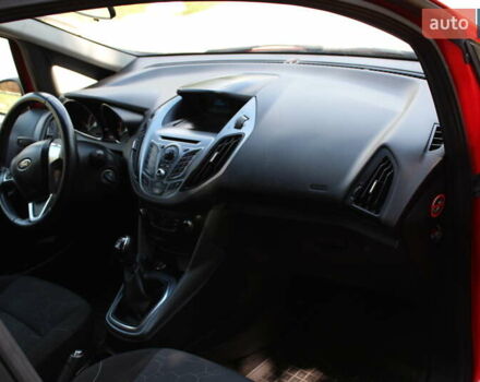 Червоний Форд Б-Макс, об'ємом двигуна 1.6 л та пробігом 251 тис. км за 6800 $, фото 9 на Automoto.ua