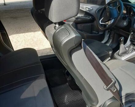 Серый Форд Б-Макс, объемом двигателя 1 л и пробегом 206 тыс. км за 6300 $, фото 21 на Automoto.ua