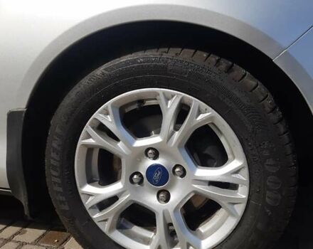 Серый Форд Б-Макс, объемом двигателя 1 л и пробегом 206 тыс. км за 6300 $, фото 41 на Automoto.ua