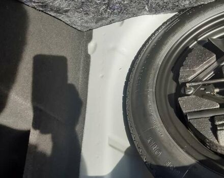 Серый Форд Б-Макс, объемом двигателя 1 л и пробегом 206 тыс. км за 6300 $, фото 16 на Automoto.ua