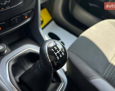 Серый Форд Б-Макс, объемом двигателя 1 л и пробегом 28 тыс. км за 8500 $, фото 16 на Automoto.ua