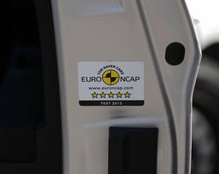 Сірий Форд Б-Макс, об'ємом двигуна 1 л та пробігом 204 тис. км за 6500 $, фото 31 на Automoto.ua