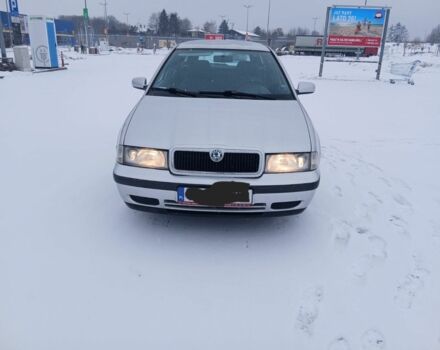 Серый Форд Б-Макс, объемом двигателя 0 л и пробегом 360 тыс. км за 1849 $, фото 1 на Automoto.ua