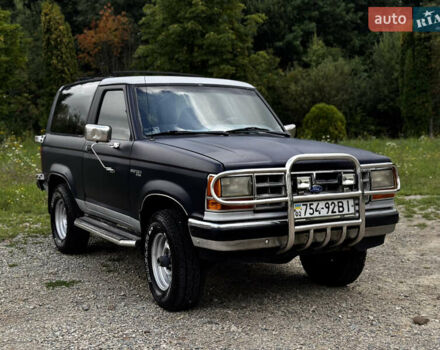 Синій Форд Бронко, об'ємом двигуна 2.9 л та пробігом 150 тис. км за 6400 $, фото 2 на Automoto.ua