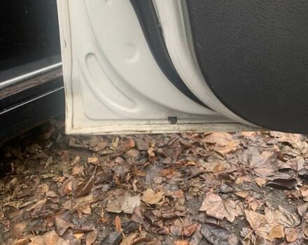 Белый Форд Си-Макс, объемом двигателя 1.6 л и пробегом 333 тыс. км за 3300 $, фото 5 на Automoto.ua