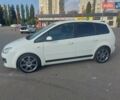 Белый Форд Си-Макс, объемом двигателя 2 л и пробегом 262 тыс. км за 6400 $, фото 5 на Automoto.ua