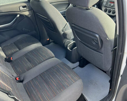 Белый Форд Си-Макс, объемом двигателя 1.8 л и пробегом 252 тыс. км за 5100 $, фото 5 на Automoto.ua