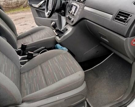 Білий Форд Сі-Макс, об'ємом двигуна 1.6 л та пробігом 270 тис. км за 6300 $, фото 17 на Automoto.ua