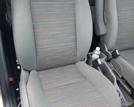 Белый Форд Си-Макс, объемом двигателя 1.6 л и пробегом 261 тыс. км за 3799 $, фото 34 на Automoto.ua