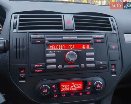 Белый Форд Си-Макс, объемом двигателя 1.6 л и пробегом 261 тыс. км за 4499 $, фото 11 на Automoto.ua