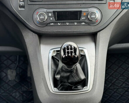 Білий Форд Сі-Макс, об'ємом двигуна 1.6 л та пробігом 261 тис. км за 3699 $, фото 19 на Automoto.ua