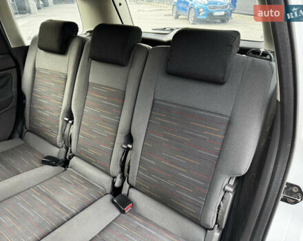 Белый Форд Си-Макс, объемом двигателя 1.6 л и пробегом 261 тыс. км за 3499 $, фото 14 на Automoto.ua