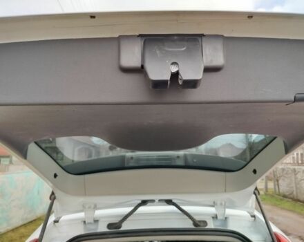 Белый Форд Си-Макс, объемом двигателя 1.6 л и пробегом 271 тыс. км за 6237 $, фото 11 на Automoto.ua