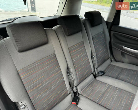 Білий Форд Сі-Макс, об'ємом двигуна 1.6 л та пробігом 261 тис. км за 3699 $, фото 18 на Automoto.ua