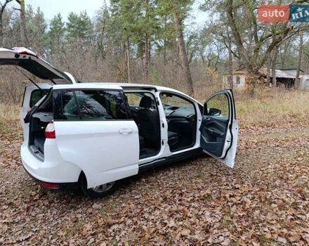 Белый Форд Си-Макс, объемом двигателя 1.6 л и пробегом 296 тыс. км за 8500 $, фото 14 на Automoto.ua