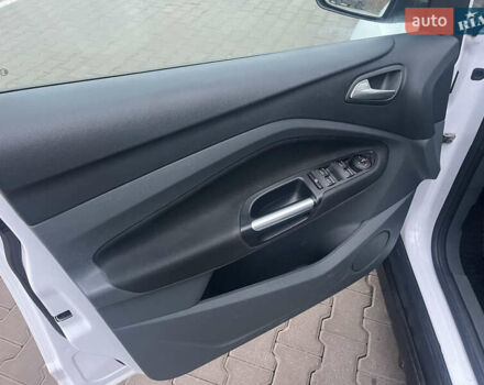 Білий Форд Сі-Макс, об'ємом двигуна 1.56 л та пробігом 333 тис. км за 6500 $, фото 7 на Automoto.ua