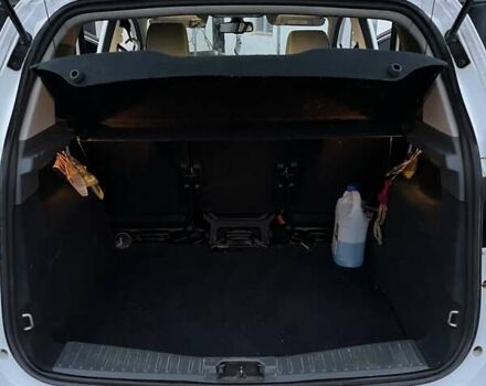 Белый Форд Си-Макс, объемом двигателя 1.6 л и пробегом 250 тыс. км за 8750 $, фото 8 на Automoto.ua