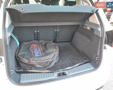 Белый Форд Си-Макс, объемом двигателя 1.6 л и пробегом 180 тыс. км за 7500 $, фото 9 на Automoto.ua