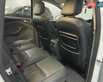 Белый Форд Си-Макс, объемом двигателя 1.6 л и пробегом 207 тыс. км за 8950 $, фото 3 на Automoto.ua