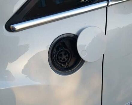 Белый Форд Си-Макс, объемом двигателя 2 л и пробегом 157 тыс. км за 12300 $, фото 10 на Automoto.ua