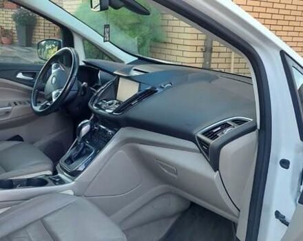 Белый Форд Си-Макс, объемом двигателя 2 л и пробегом 157 тыс. км за 12300 $, фото 5 на Automoto.ua