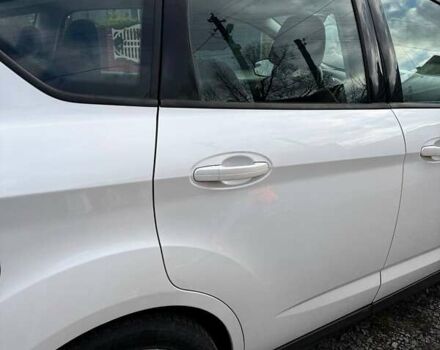 Белый Форд Си-Макс, объемом двигателя 2 л и пробегом 277 тыс. км за 9200 $, фото 2 на Automoto.ua