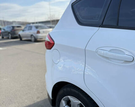 Білий Форд Сі-Макс, об'ємом двигуна 1.56 л та пробігом 311 тис. км за 7500 $, фото 6 на Automoto.ua