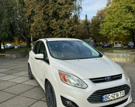 Белый Форд Си-Макс, объемом двигателя 2 л и пробегом 206 тыс. км за 10600 $, фото 2 на Automoto.ua
