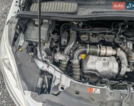 Белый Форд Си-Макс, объемом двигателя 1.6 л и пробегом 236 тыс. км за 7250 $, фото 36 на Automoto.ua