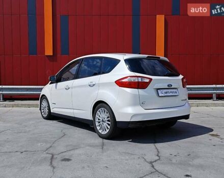 Білий Форд Сі-Макс, об'ємом двигуна 2 л та пробігом 156 тис. км за 12490 $, фото 5 на Automoto.ua
