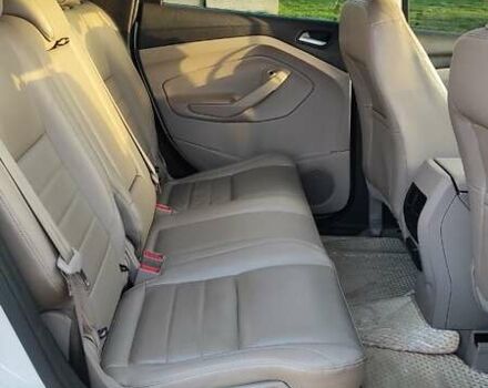 Белый Форд Си-Макс, объемом двигателя 2 л и пробегом 225 тыс. км за 12500 $, фото 13 на Automoto.ua