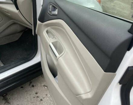 Белый Форд Си-Макс, объемом двигателя 2 л и пробегом 112 тыс. км за 14200 $, фото 5 на Automoto.ua