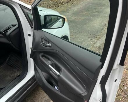 Белый Форд Си-Макс, объемом двигателя 2 л и пробегом 240 тыс. км за 8800 $, фото 11 на Automoto.ua