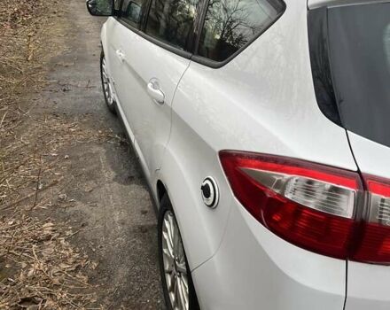 Белый Форд Си-Макс, объемом двигателя 2 л и пробегом 240 тыс. км за 8800 $, фото 6 на Automoto.ua