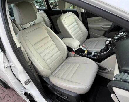 Белый Форд Си-Макс, объемом двигателя 2 л и пробегом 150 тыс. км за 8299 $, фото 10 на Automoto.ua