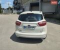 Белый Форд Си-Макс, объемом двигателя 2 л и пробегом 130 тыс. км за 12000 $, фото 2 на Automoto.ua