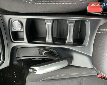 Белый Форд Си-Макс, объемом двигателя 1.5 л и пробегом 186 тыс. км за 9399 $, фото 27 на Automoto.ua